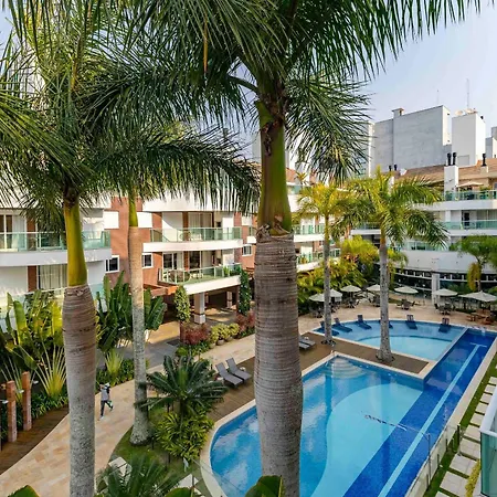 Boulevard Bombinhas - Apto Em Condominio Com Piscina E Jacuzzi Exterior photo