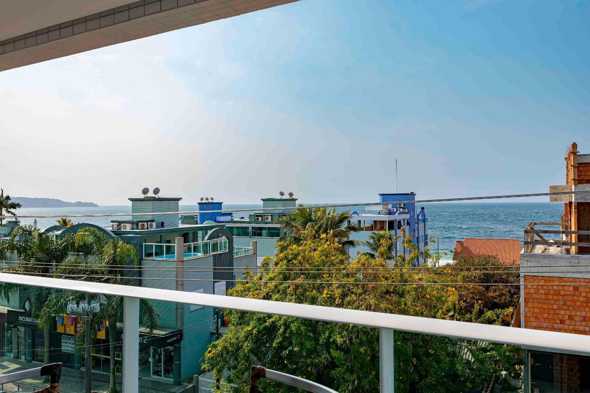 Boulevard - Apto Em Com Piscina E Jacuzzi Bombinhas