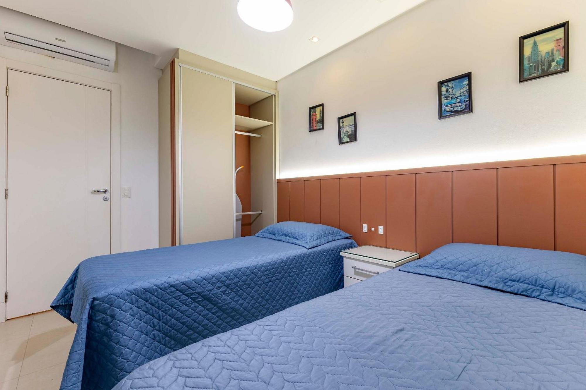 Boulevard - Apto Em Com Piscina E Jacuzzi Bombinhas